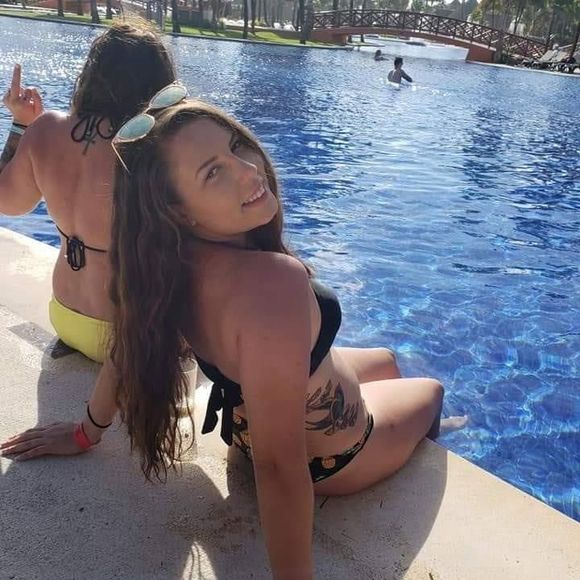 Meet your Posher, Erica - Picture 1 of 1